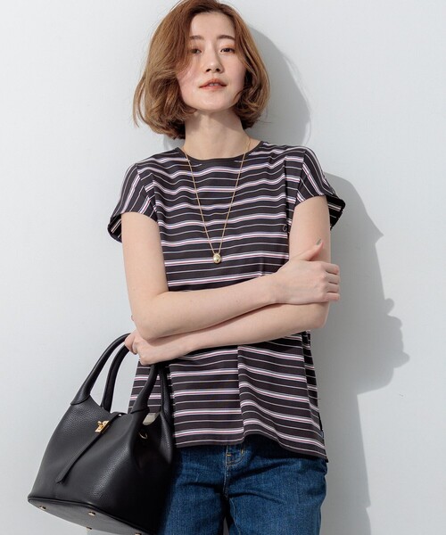 23区(ニジュウサンク)の「マルチボーダー フレンチスリーブ カットソー(Tシャツ/カットソー・レディース・ダークブラウン系5/黄土色系5/グレー系5・38)」の2枚目の写真