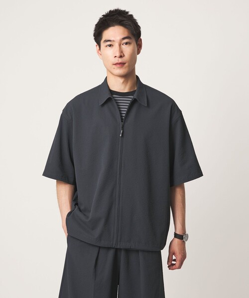 green label relaxing(グリーンレーベルリラクシング)の「【WEB限定】<GLR or>ジップ ショートスリーブ 半袖 シャツ -吸水速乾-(シャツ/ブラウス・メンズ・ダークグレー/ブラック/ダークブラウン・L/S/M)」の8枚目の写真