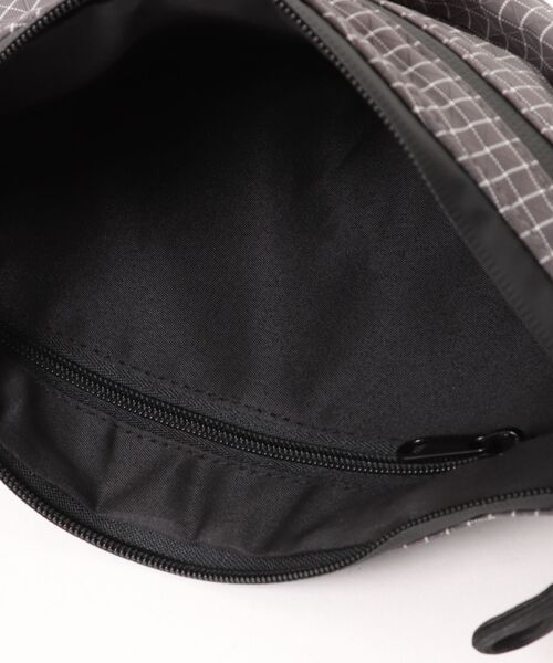 STYLE NUMBER(スタイルナンバー)の「【 STYLE NUMBER / スタイルナンバー 】 軽量 ナイロン ボディバッグ / ショルダーバッグ(ショルダーバッグ・メンズ・チャコールグレー/パープル/ブラック・FREE)」の10枚目の写真