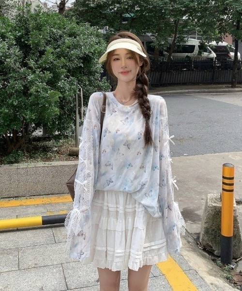 Ritzy(リッツィー)の「星柄&バタフライ柄プリントレーススリーブシアートップス(Tシャツ/カットソー・レディース・ホワイト/ブルー・FREE)」の9枚目の写真
