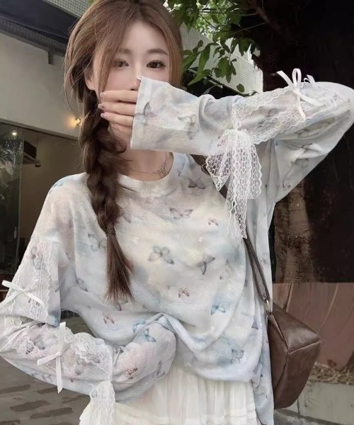 Ritzy(リッツィー)の「星柄&バタフライ柄プリントレーススリーブシアートップス(Tシャツ/カットソー・レディース・ホワイト/ブルー・FREE)」の13枚目の写真