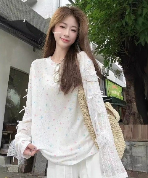 Ritzy(リッツィー)の「星柄&バタフライ柄プリントレーススリーブシアートップス(Tシャツ/カットソー・レディース・ホワイト/ブルー・FREE)」の20枚目の写真