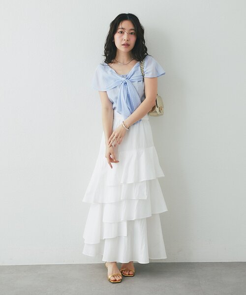 La boutique BonBon(ラブティックボンボン)の「【涼しく夏映え】フリルボウタイブラウス(シャツ/ブラウス・レディース・ライトグレー/サックスブルー・FREE)」の10枚目の写真