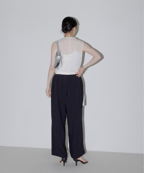 Eimee Law（エイミーロウ）の「テープロゴ エンブロ ゆるスラックスパンツ（スラックス・レディース・ライトブルー/ライトベージュ/ブラック・FREE）」の5枚目の写真