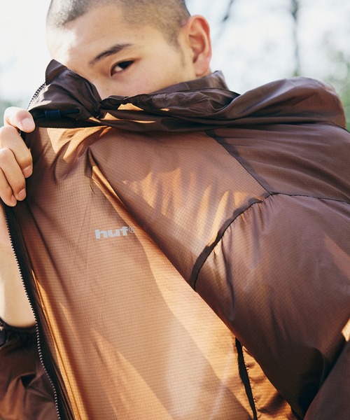 HUF(ハフ)の「CROSS CONDITIONS UL NYLON JACKET(ブルゾン・メンズ・カモフラージュ/ネイビー/ブラウン・XL/L/M/S)」の4枚目の写真
