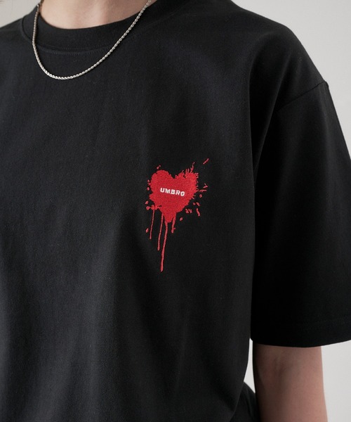 ONCILY(オンシェリー)の「【 UMBRO 】MELTING HEART LOGO T-SHIRT / メルティングハートロゴTシャツ(Tシャツ/カットソー・メンズ・ブラック/オフホワイト/ネイビー・SMALL/LARGE/MEDIUM)」の17枚目の写真