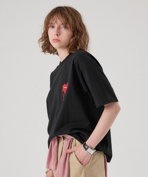 ONCILY(オンシェリー)の「【 UMBRO 】MELTING HEART LOGO T-SHIRT / メルティングハートロゴTシャツ(Tシャツ/カットソー・メンズ・ブラック/オフホワイト/ネイビー・SMALL/LARGE/MEDIUM)」の20枚目の写真