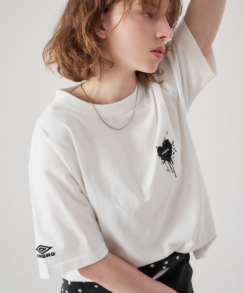 ONCILY(オンシェリー)の「【 UMBRO 】MELTING HEART LOGO T-SHIRT / メルティングハートロゴTシャツ(Tシャツ/カットソー・メンズ・ブラック/オフホワイト/ネイビー・SMALL/LARGE/MEDIUM)」の10枚目の写真