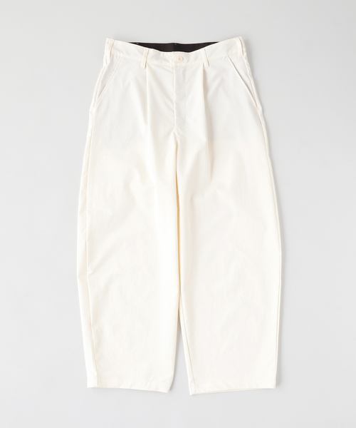 B.C STOCK（ベーセーストック）の「ブライトネスバレルパンツ（その他パンツ・メンズ・ホワイト/ブラック/ベージュ・LARGE/MEDIUM）」の2枚目の写真