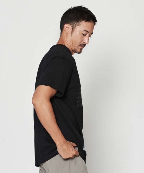 ACANTHUS(アカンサス)の「ACANTHUS:muta Foil Print Wave Logo T(Tシャツ/カットソー・メンズ・ネイビー/ブラック/ホワイト・L/M)」の4枚目の写真