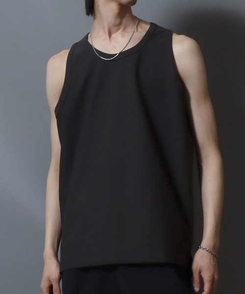 ANPAS(アンパス)の「Lightweight Waffle-Knit Tank Top / 軽量ワッフルタンクトップ メンズ インナー 無地 ノースリーブ(タンクトップ・メンズ・ホワイト/チャコールグレー/グレイッシュベージュ・L/M)」の2枚目の写真