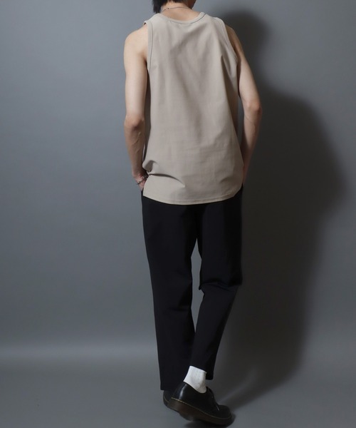 ANPAS(アンパス)の「Lightweight Waffle-Knit Tank Top / 軽量ワッフルタンクトップ メンズ インナー 無地 ノースリーブ(タンクトップ・メンズ・ホワイト/チャコールグレー/グレイッシュベージュ・L/M)」の18枚目の写真