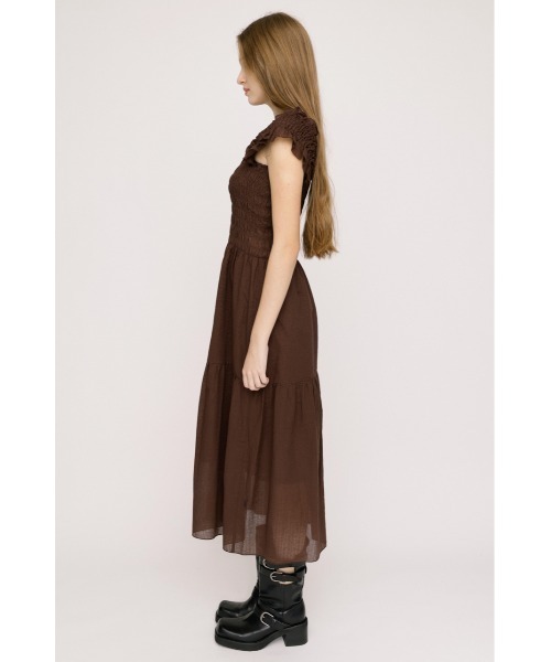 SLY（スライ）の「SHIRRING V/N L/OP シャーリングブイネックロングワンピース 夏服（ワンピース・レディース・ブラウン/ネイビー/ブラック・2/1）」の9枚目の写真