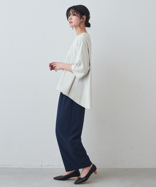 IEDIT(イディット)の「IEDIT 汗じみ軽減加工 ヒラっとフレアーシルエットが華やか 六分袖カットソートップス(Tシャツ/カットソー・レディース・ホワイト系その他/グレー系その他/ブルーグリーン・LL/4L/L/M/3L/S)」の8枚目の写真