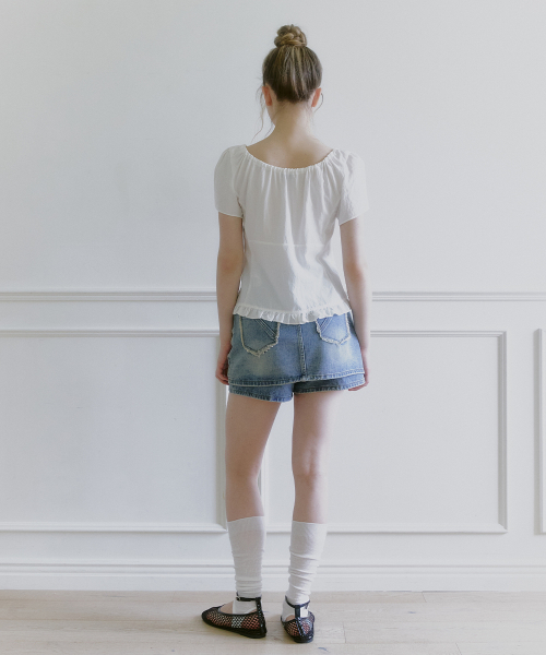 MICANE(ミケーネ)の「メローフリルブラウス(シャツ/ブラウス・レディース・アイボリー/ブラック・XX-LARGE/LARGE/MEDIUM/SMALL/X-LARGE)」の5枚目の写真