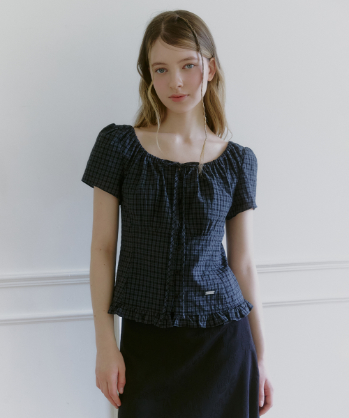 MICANE(ミケーネ)の「メローフリルブラウス(シャツ/ブラウス・レディース・アイボリー/ブラック・XX-LARGE/LARGE/MEDIUM/SMALL/X-LARGE)」の6枚目の写真