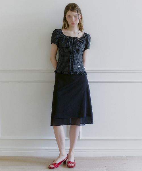MICANE(ミケーネ)の「メローフリルブラウス(シャツ/ブラウス・レディース・アイボリー/ブラック・XX-LARGE/LARGE/MEDIUM/SMALL/X-LARGE)」の8枚目の写真