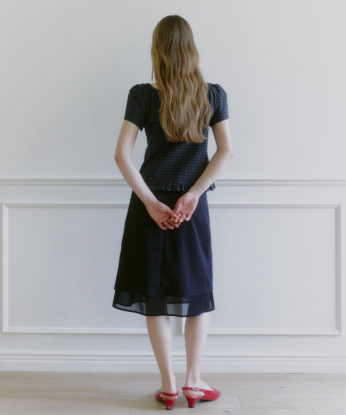 MICANE(ミケーネ)の「メローフリルブラウス(シャツ/ブラウス・レディース・アイボリー/ブラック・XX-LARGE/LARGE/MEDIUM/SMALL/X-LARGE)」の9枚目の写真