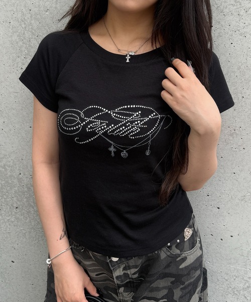 lilful(リルフル)の「ラインストーンロゴ チェーンプリント 半袖ラグランTシャツ(Tシャツ/カットソー・レディース・ホワイト/ブラック/グレー・F)」の11枚目の写真