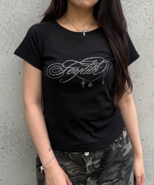 lilful(リルフル)の「ラインストーンロゴ チェーンプリント 半袖ラグランTシャツ(Tシャツ/カットソー・レディース・ホワイト/ブラック/グレー・F)」の17枚目の写真