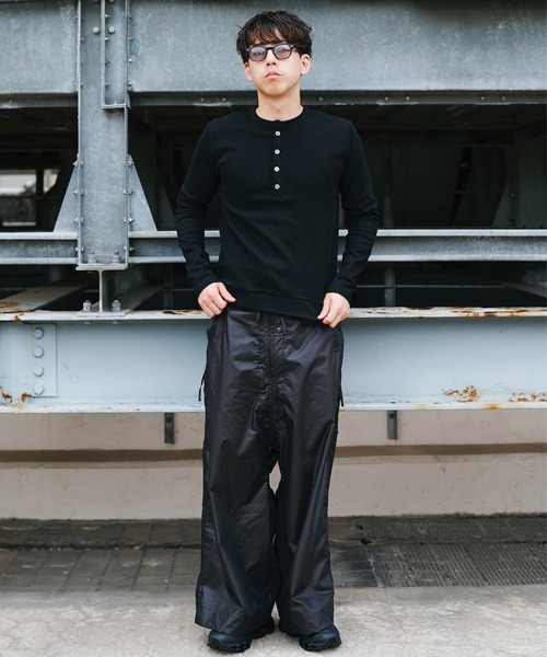 JIAN YE（ジェンイェ）の「GUAI MORPH PANTS（その他パンツ・メンズ・ブラック・LARGE/MEDIUM）」の2枚目の写真