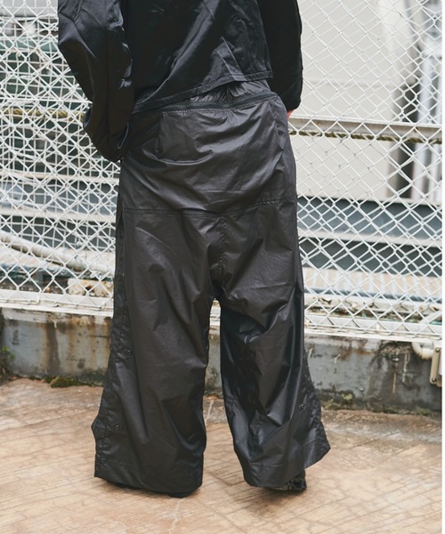 JIAN YE（ジェンイェ）の「GUAI MORPH PANTS（その他パンツ・メンズ・ブラック・LARGE/MEDIUM）」の10枚目の写真