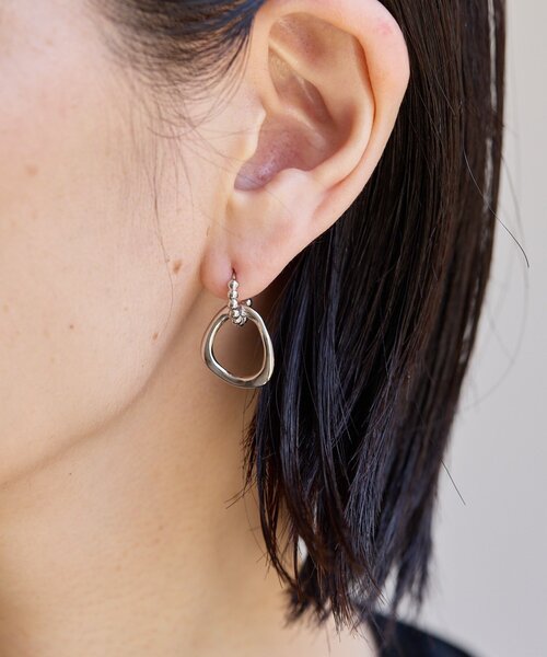 ear PAPILLONNER(イアパピヨネ)の「《金属アレルギー対応/ステンレス》2WAYボールフープピアス(ピアス(両耳用)・レディース・シルバー/ゴールド・FREE)」の2枚目の写真
