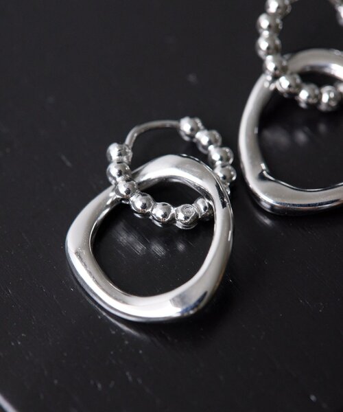 ear PAPILLONNER(イアパピヨネ)の「《金属アレルギー対応/ステンレス》2WAYボールフープピアス(ピアス(両耳用)・レディース・シルバー/ゴールド・FREE)」の4枚目の写真