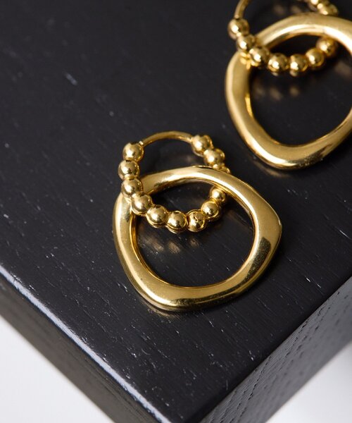 ear PAPILLONNER(イアパピヨネ)の「《金属アレルギー対応/ステンレス》2WAYボールフープピアス(ピアス(両耳用)・レディース・シルバー/ゴールド・FREE)」の8枚目の写真
