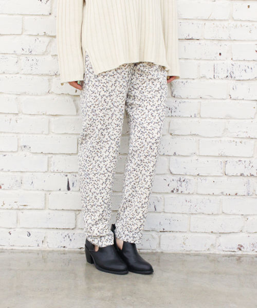 Kastane（カスタネ）の「イージーテーパードパンツ（その他パンツ・レディース・グレー/ブラウン/ベージュ/ブルー・FREE）」の17枚目の写真