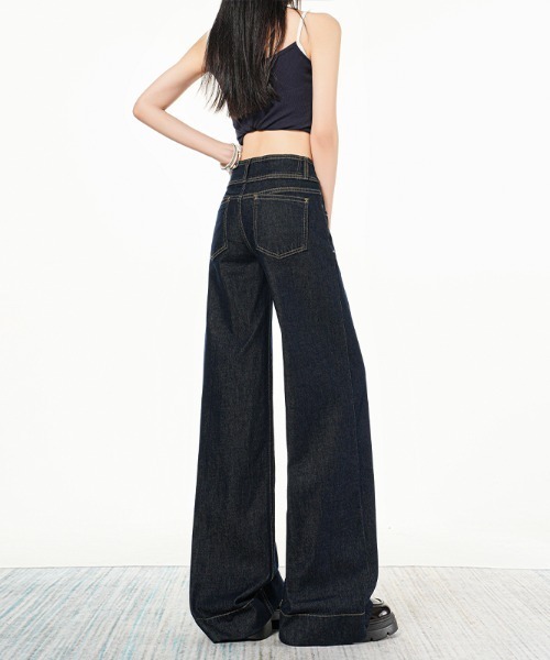 AMAJI(アマジ)の「ローライズ 接触冷感 ダブルボタン フレアデニムパンツ(デニムパンツ・レディース・ネイビー・SMALL/MEDIUM/LARGE/X-LARGE)」の4枚目の写真