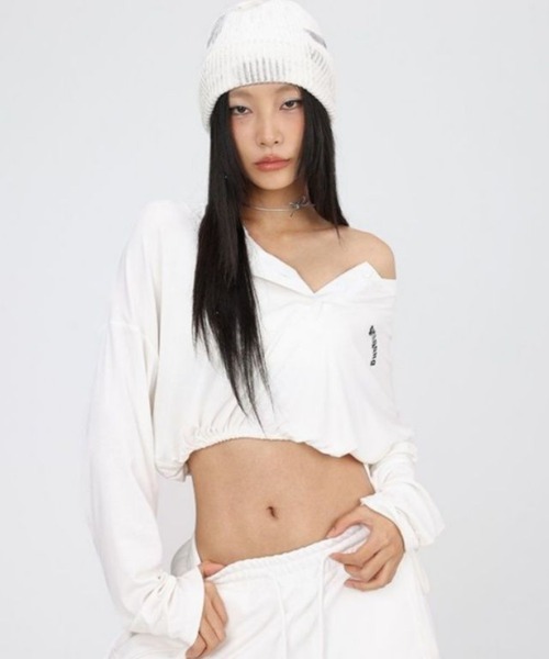 CHEER(チアー)の「【変形2WAY】左脇ドローコード付き ヘンリーネック クロップドプルオーバー ショート丈 ドロップショルダー さらもち触感(Tシャツ/カットソー・レディース・グレー・FREE)」の6枚目の写真