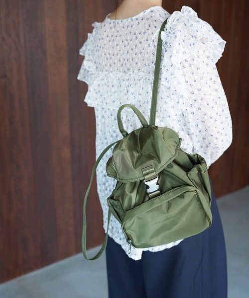 SANSeLF(サンセルフ)の「【SANSeLF】コンパクトマルチポケットリュック saa26s132(バックパック/リュック・レディース・レッド/カーキ・FREE)」の1枚目の写真