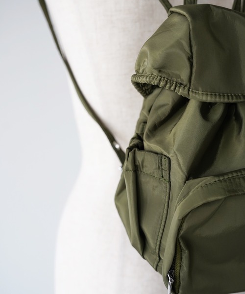 SANSeLF(サンセルフ)の「【SANSeLF】コンパクトマルチポケットリュック saa26s132(バックパック/リュック・レディース・レッド/カーキ・FREE)」の9枚目の写真