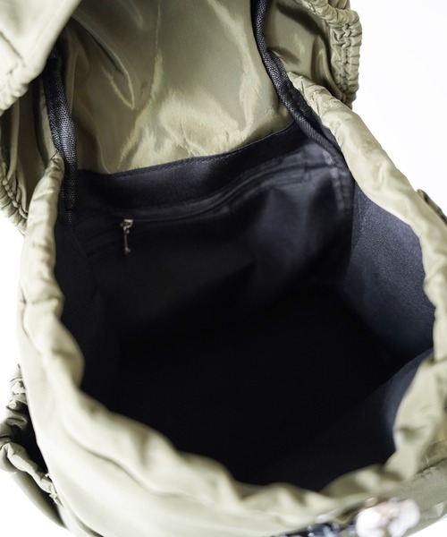 SANSeLF(サンセルフ)の「【SANSeLF】コンパクトマルチポケットリュック saa26s132(バックパック/リュック・レディース・レッド/カーキ・FREE)」の11枚目の写真