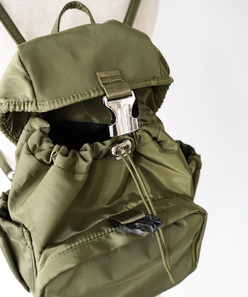 SANSeLF(サンセルフ)の「【SANSeLF】コンパクトマルチポケットリュック saa26s132(バックパック/リュック・レディース・レッド/カーキ・FREE)」の12枚目の写真