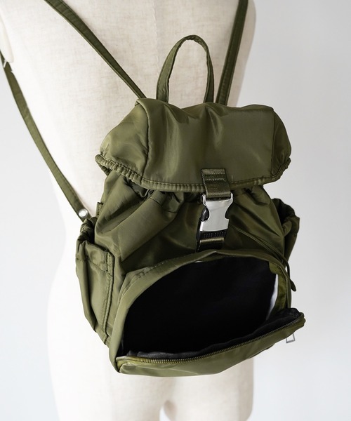 SANSeLF(サンセルフ)の「【SANSeLF】コンパクトマルチポケットリュック saa26s132(バックパック/リュック・レディース・レッド/カーキ・FREE)」の13枚目の写真