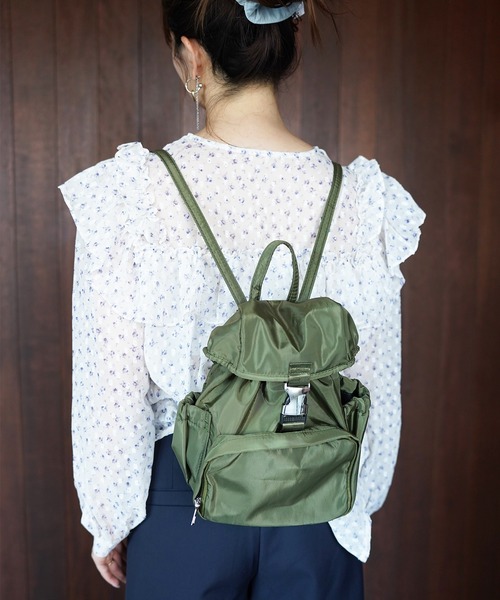 SANSeLF(サンセルフ)の「【SANSeLF】コンパクトマルチポケットリュック saa26s132(バックパック/リュック・レディース・レッド/カーキ・FREE)」の6枚目の写真
