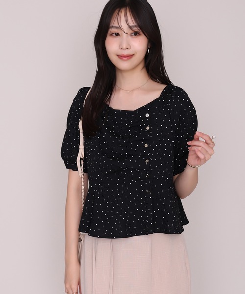 MISCH MASCH（ミッシュマッシュ）の「2026秋冬新作 タックドレープドットペプラムブラウス（シャツ/ブラウス・レディース・ブラック/ホワイト・ﾌﾘ-）」の17枚目の写真