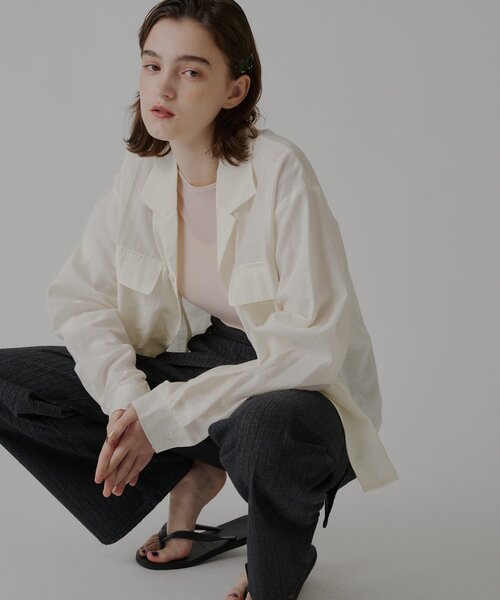 WHIMSIC(ウィムジック)の「【UNISEX】シアーオープンカラーシャツ(シャツ/ブラウス・メンズ・ピンク/オフホワイト/ブラウン・FREE)」の2枚目の写真