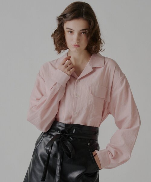 WHIMSIC(ウィムジック)の「【UNISEX】シアーオープンカラーシャツ(シャツ/ブラウス・メンズ・ピンク/オフホワイト/ブラウン・FREE)」の3枚目の写真
