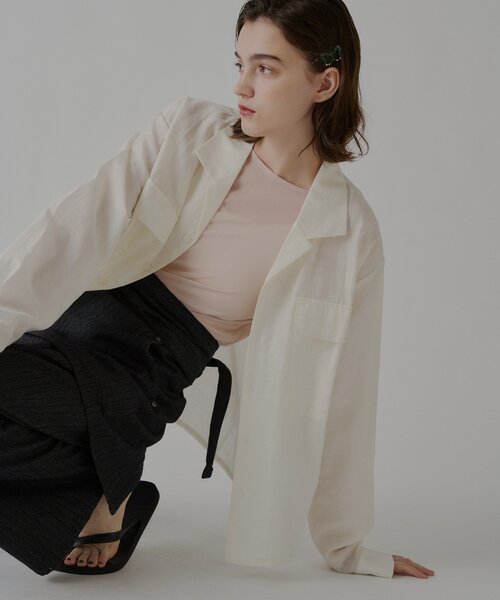 WHIMSIC(ウィムジック)の「【UNISEX】シアーオープンカラーシャツ(シャツ/ブラウス・メンズ・ピンク/オフホワイト/ブラウン・FREE)」の6枚目の写真