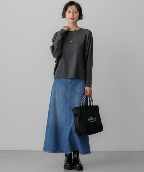 23区 L(ニジュウサンクオオキイサイズ)の「ヴィスコースストレッチ ドルマンスリーブ ニット(ニット/セーター・レディース・グレー系/ダークブラウン系/アイボリー系/ライトオレンジ系/ブラック系/黄土色系・46/44)」の11枚目の写真
