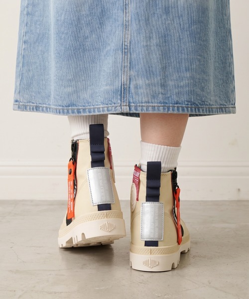 PALLADIUM（パラディウム）の「PAMPA HI OUTZIP OVERLAB ハイカットスニーカー（スニーカー・メンズ・ホワイト/ベージュ/カーキ・22.5cm/26.5cm/26cm/27.5cm/27cm/28cm/23.5cm/23cm/24.5cm/24cm/25.5cm/25cm）」の13枚目の写真