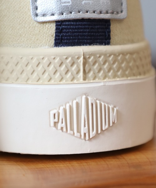 PALLADIUM（パラディウム）の「PAMPA HI OUTZIP OVERLAB ハイカットスニーカー（スニーカー・メンズ・ホワイト/ベージュ/カーキ・22.5cm/26.5cm/26cm/27.5cm/27cm/28cm/23.5cm/23cm/24.5cm/24cm/25.5cm/25cm）」の11枚目の写真