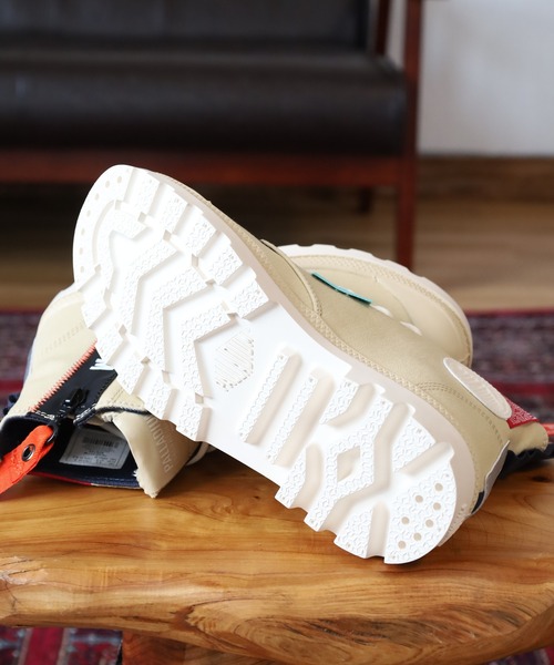 PALLADIUM（パラディウム）の「PAMPA HI OUTZIP OVERLAB ハイカットスニーカー（スニーカー・メンズ・ホワイト/ベージュ/カーキ・22.5cm/26.5cm/26cm/27.5cm/27cm/28cm/23.5cm/23cm/24.5cm/24cm/25.5cm/25cm）」の12枚目の写真