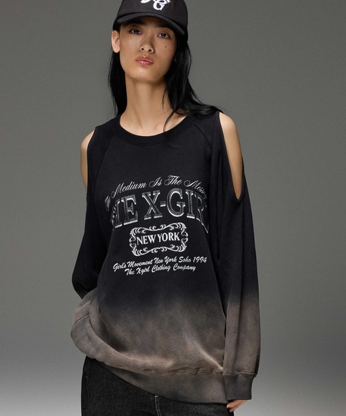 X-girl(エックスガール)の「GRADIENT SPRAY OPEN-SHOULDER SWEATSHIRT(スウェット・レディース・アッシュ/オリーブ/ブラック・S/M)」の1枚目の写真