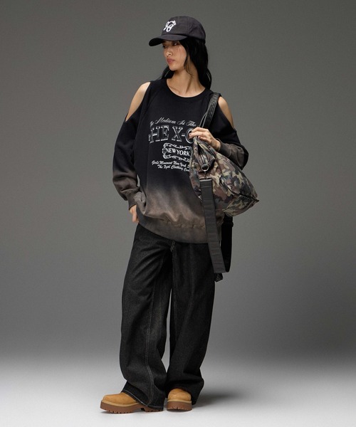 X-girl(エックスガール)の「GRADIENT SPRAY OPEN-SHOULDER SWEATSHIRT(スウェット・レディース・アッシュ/オリーブ/ブラック・S/M)」の7枚目の写真