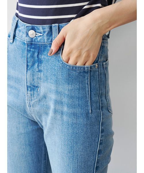 SNIDEL（スナイデル）の「UP LIFT DENIM（デニムパンツ・レディース・ライトブルー・T/MEDIUM/TALL/TALL/00/1/0）」の10枚目の写真