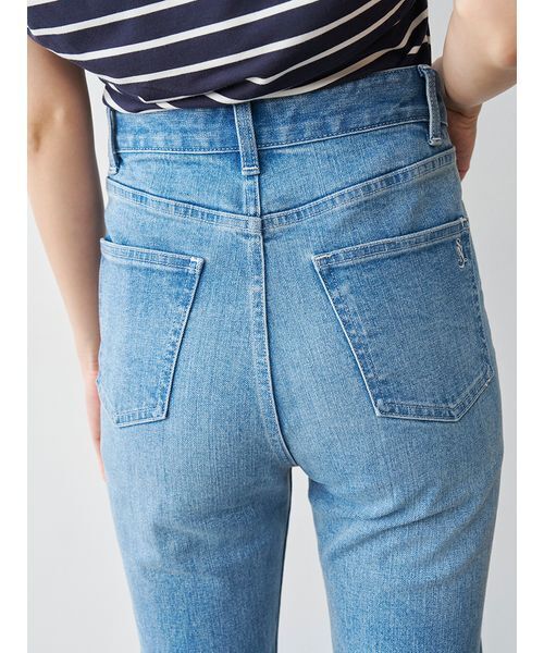 SNIDEL（スナイデル）の「UP LIFT DENIM（デニムパンツ・レディース・ライトブルー・T/MEDIUM/TALL/TALL/00/1/0）」の11枚目の写真